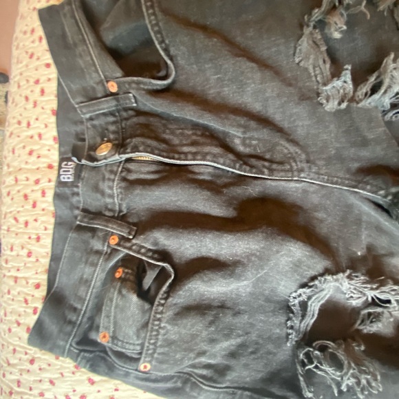 Worn Once Ripped Baggy Jeans - Picture 9 of 9